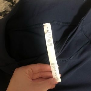 Lululemon workout leggings size 4
